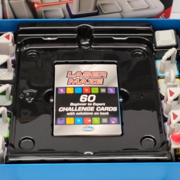 2012 Thinkfun LASER MAZE - Beam-Bending Logic Game 60 Challenges! Complete. NEED - Picture 2 of 7